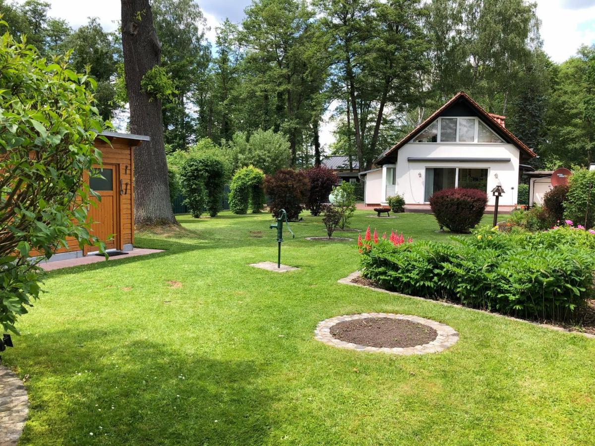 Ferienhaus Direkt An Der Spree Mit Whirlpool Und Sauna Берлин Екстериор снимка