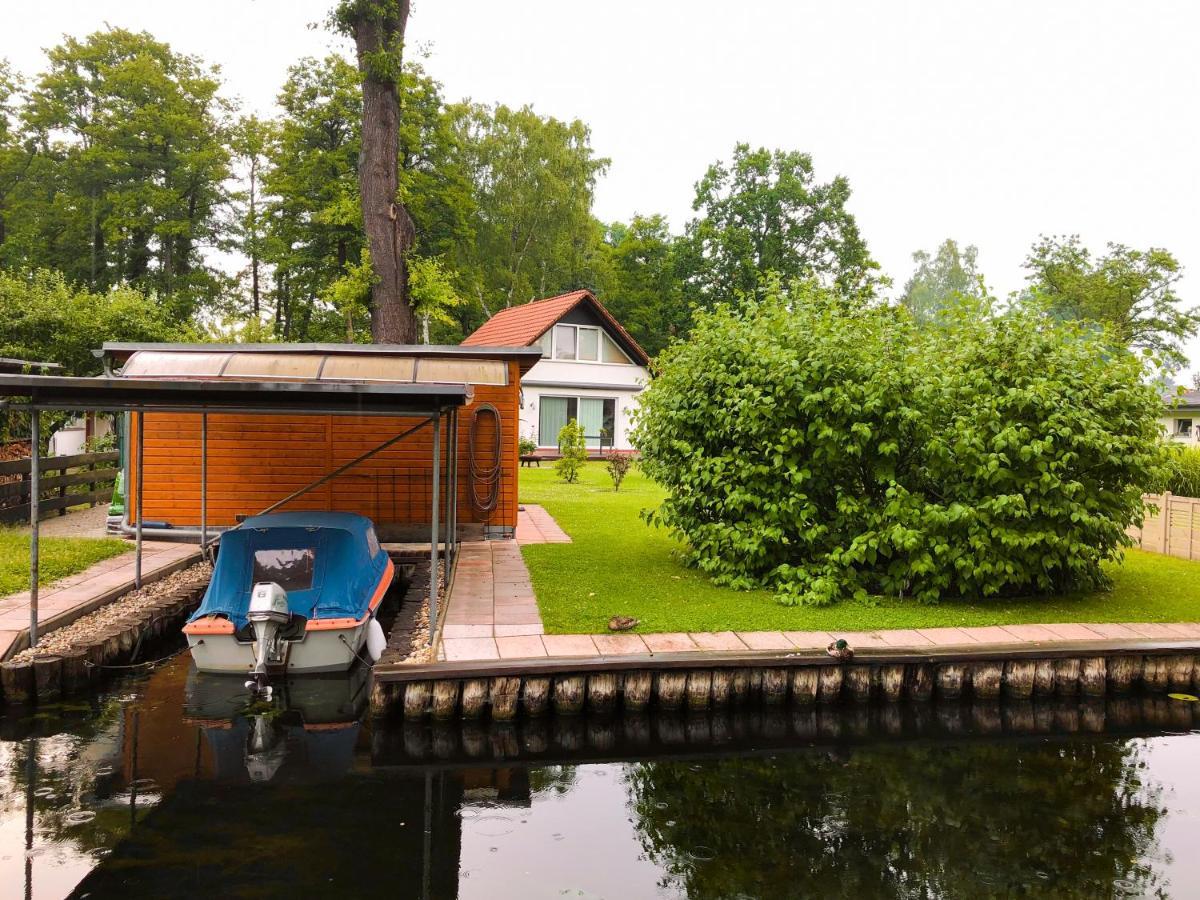 Ferienhaus Direkt An Der Spree Mit Whirlpool Und Sauna Берлин Екстериор снимка