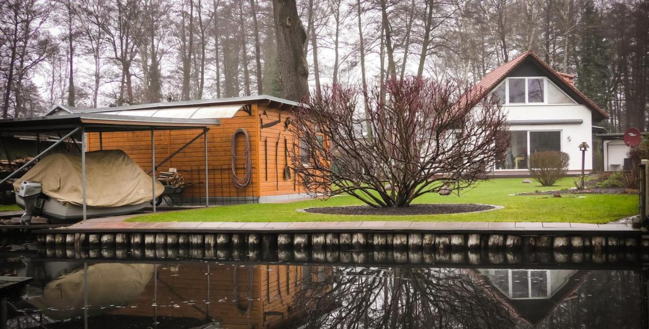 Ferienhaus Direkt An Der Spree Mit Whirlpool Und Sauna Берлин Екстериор снимка